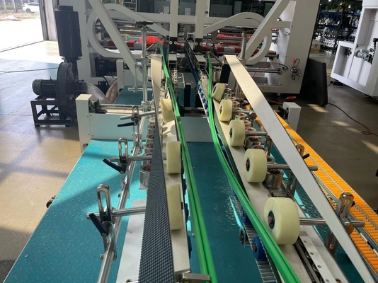 ফোল্ডার আঠালো corrugated কার্টন বক্স মেশিন কম্প্যাক্ট গঠন